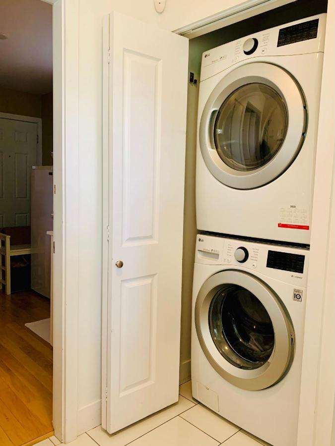 Private Guest Suite 10Mins To Downtown - King Bed - Bathtub - Free Parking Ванкувер Экстерьер фото